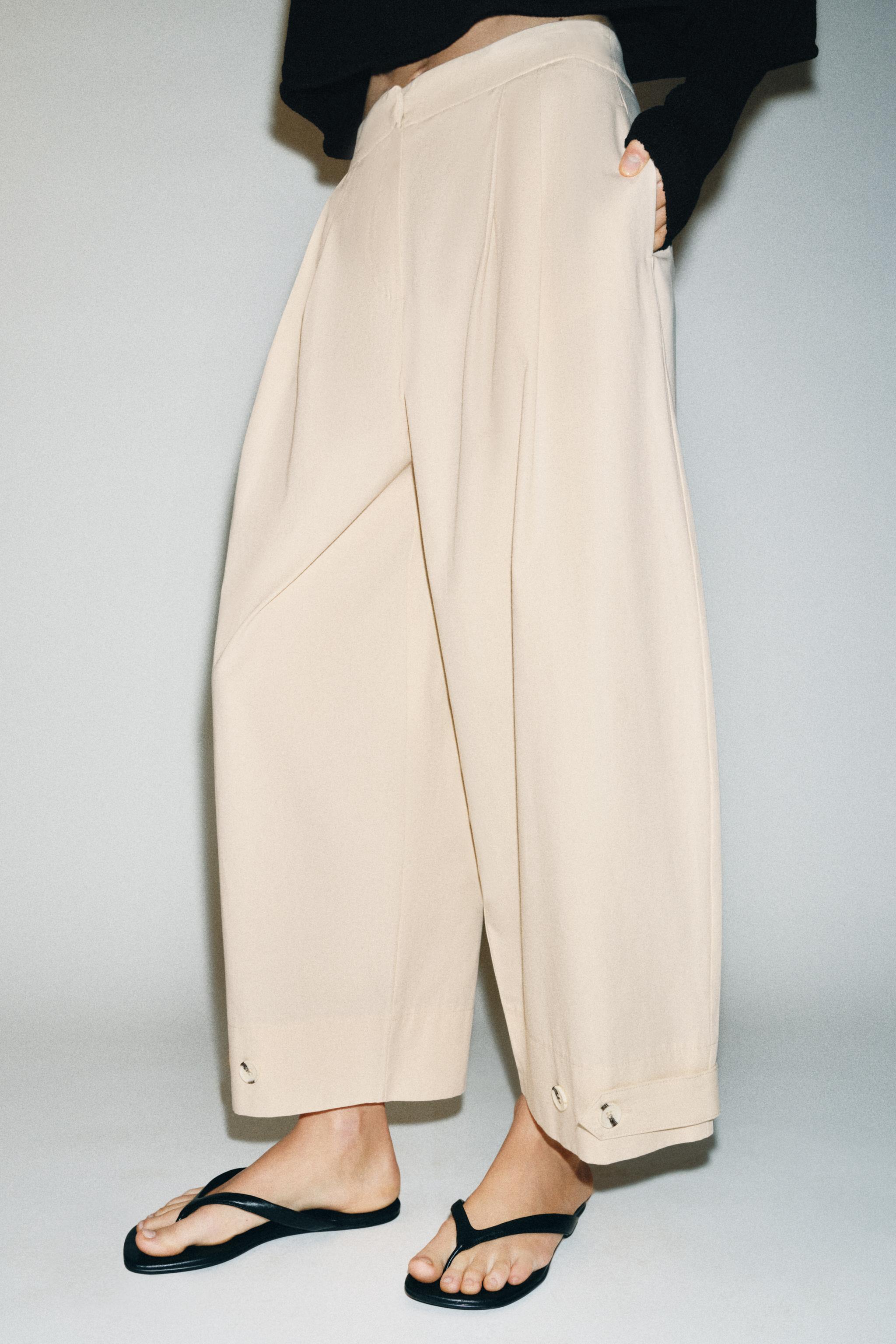 ADJUSTABLE HEM BARREL PANTS